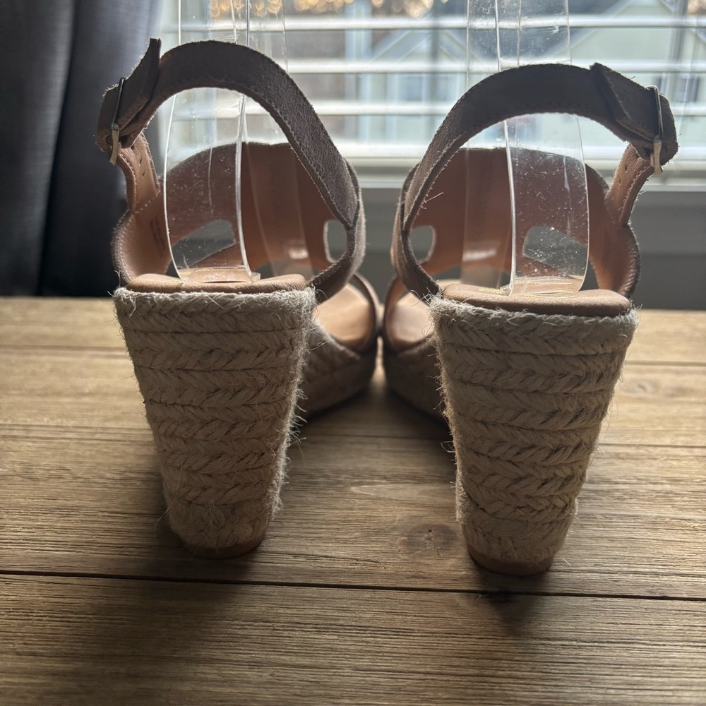 NWOT Women’s Paseart Espadrille Suede Beige Wedge Sandals Size 38 US 7.5 - Picture 4 of 9